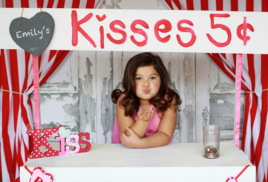 Kissing Booth Valentines Mini Sessions San Diego Photographer Julia Sponsel Photography 