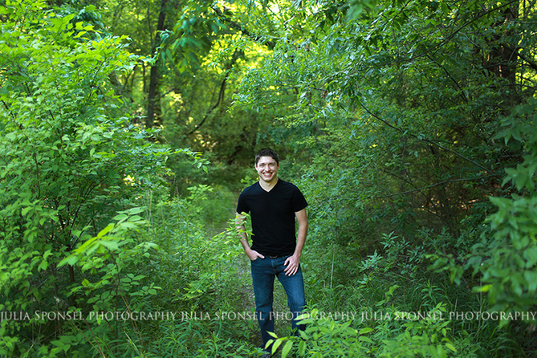 outdoor senior photographer frisco