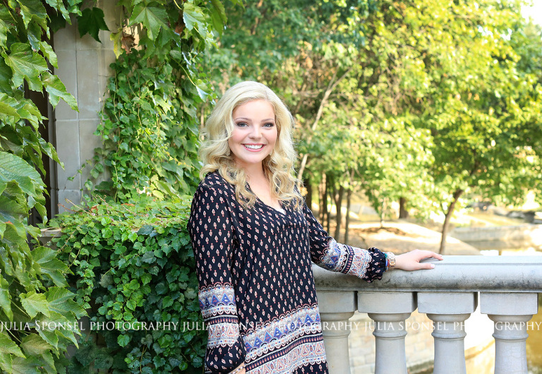 outdoor frisco senior photographer